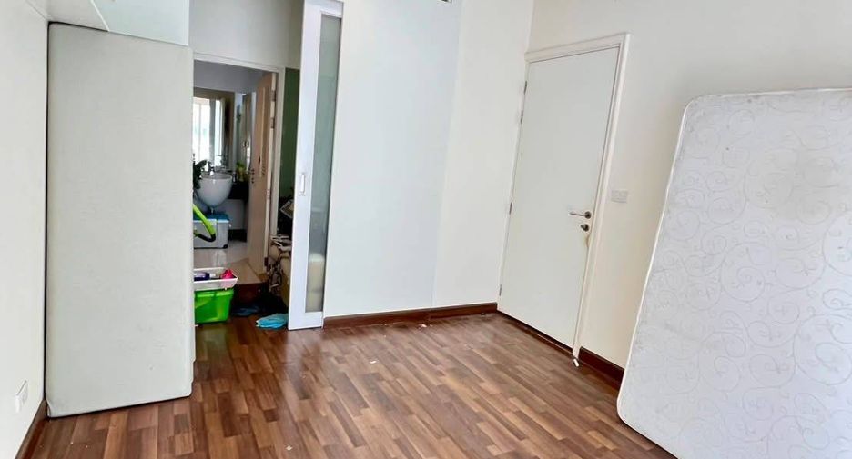 For sale 2 bedrooms condo in Bang Kapi, Bangkok