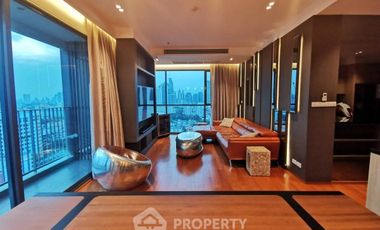 À vendre 2 chambres condo à Yan Nawa, Bangkok
