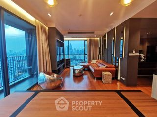 À vendre 2 chambres condo à Yan Nawa, Bangkok