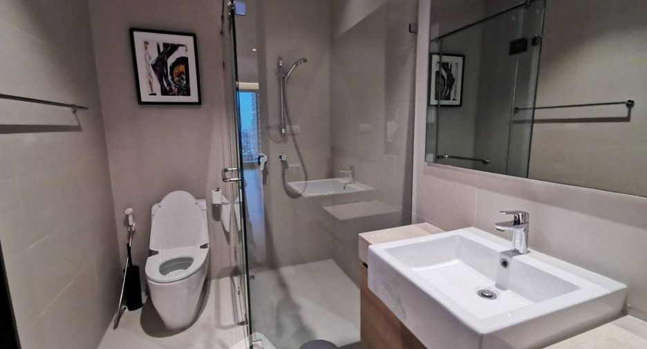À vendre 2 chambres condo à Yan Nawa, Bangkok