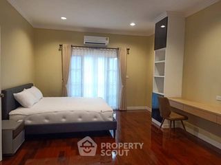 Casa en alquiler de 4 habitaciones en Bang Na, Bangkok