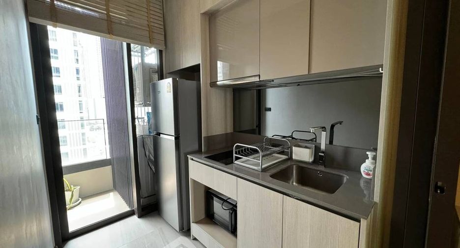 Condo en alquiler de 1 habitaciones en Watthana, Bangkok