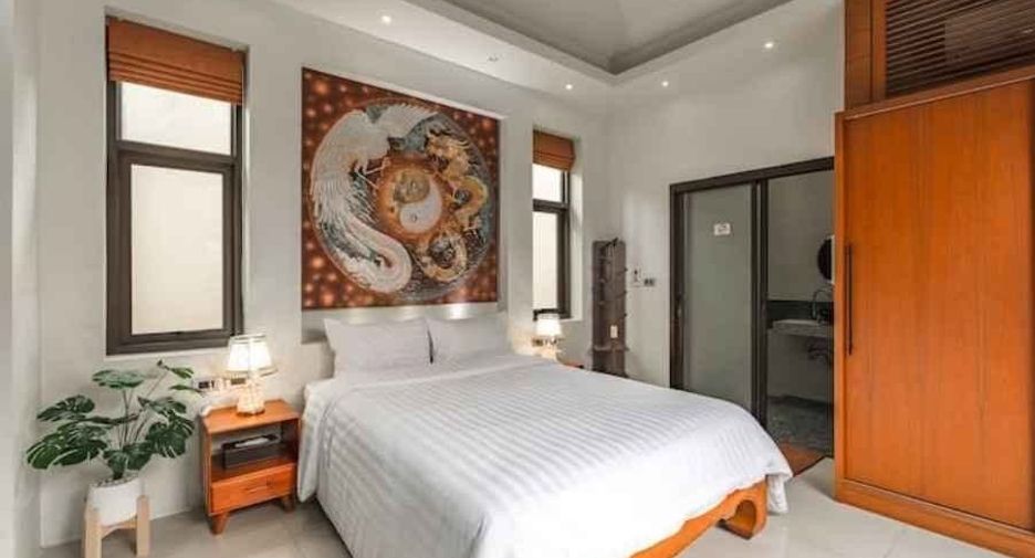 For rent 4 bedrooms villa in Mueang Phuket, Phuket