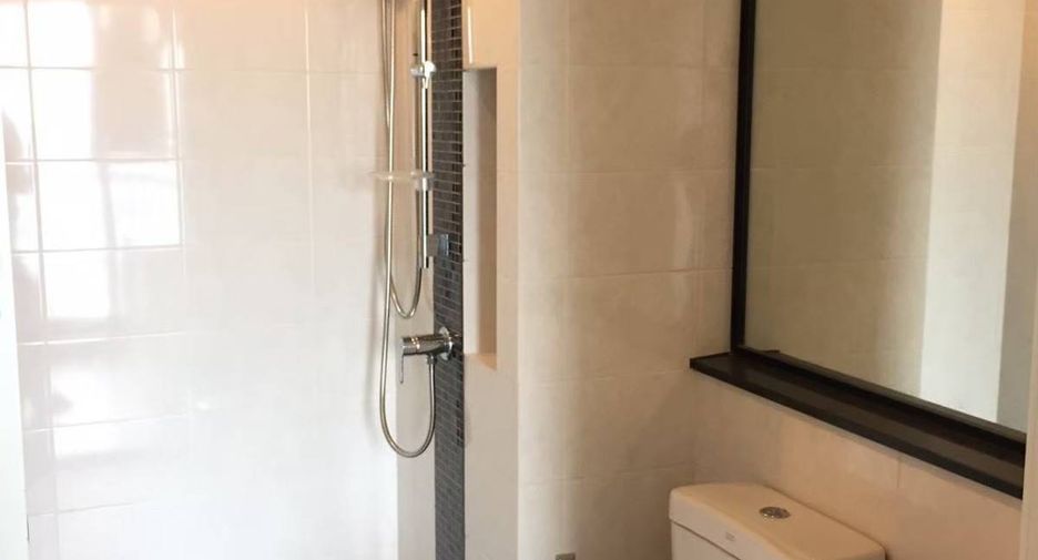 For rent 2 bedrooms condo in Bang Phlat, Bangkok