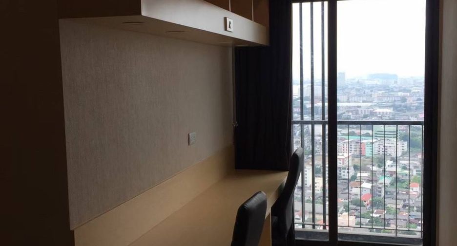 For rent 2 bedrooms condo in Bang Phlat, Bangkok