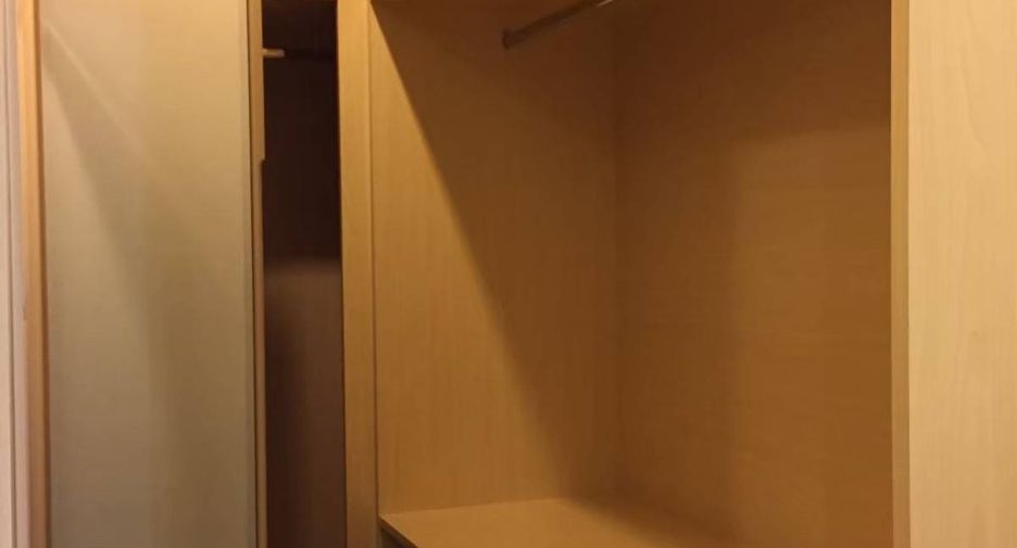 For rent 2 bedrooms condo in Bang Phlat, Bangkok