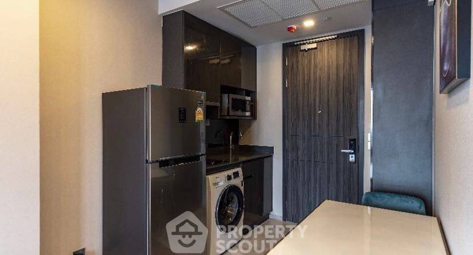 À louer 1 chambre condo à Huai Khwang, Bangkok