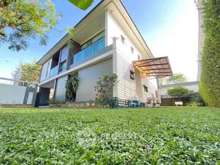 Casa en alquiler de 3 habitaciones en Bang Kapi, Bangkok