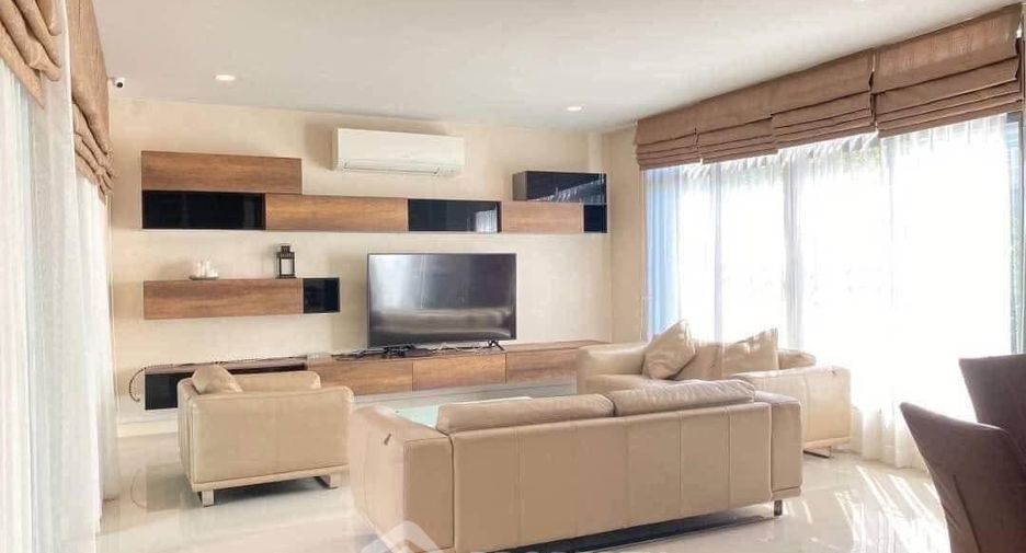 Haus zur Miete mit 3 Zimmer in Bang Kapi, Bangkok
