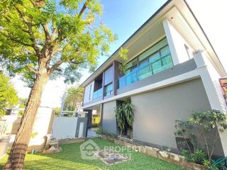 Casa en alquiler de 3 habitaciones en Bang Kapi, Bangkok