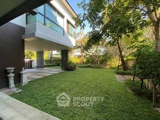 Casa en alquiler de 3 habitaciones en Bang Kapi, Bangkok