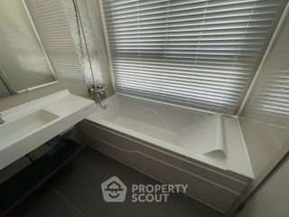 For rent 2 bedrooms condo in Phra Khanong, Bangkok