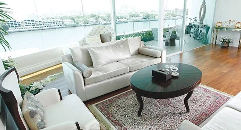 For sale 3 bedrooms condo in Dusit, Bangkok