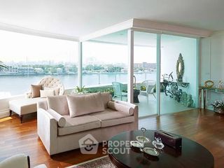 For sale 3 ベッドルーム condo in Dusit, Bangkok