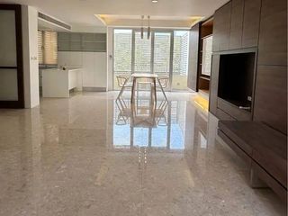 Casa adosada en venta de 3 habitaciones en Yan Nawa, Bangkok