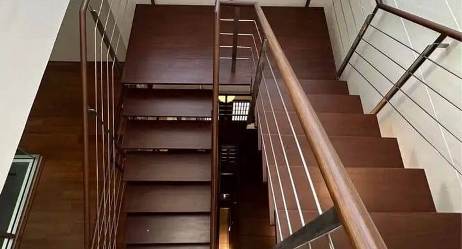 Casa adosada en venta de 3 habitaciones en Yan Nawa, Bangkok