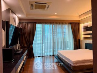Reihenhaus zur Miete und zum Kauf mit 3 Zimmer in Khlong Toei, Bangkok