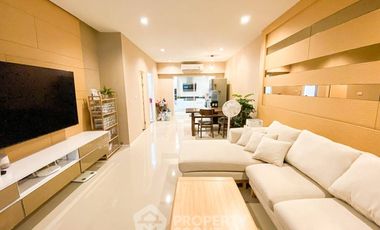 Casa adosada en venta de 3 habitaciones en Suan Luang, Bangkok