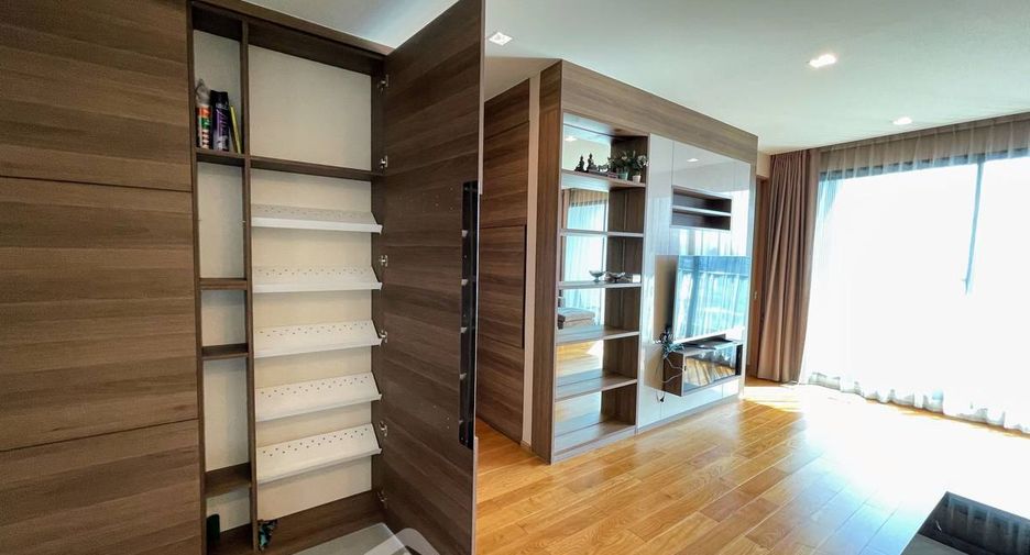 À vendre 2 chambres condo à Sathon, Bangkok