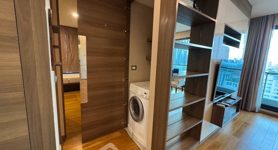 À vendre 2 chambres condo à Sathon, Bangkok