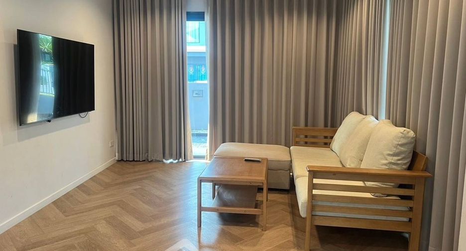 For rent and for sale 4 bedrooms house in Bang Lamung, Chonburi