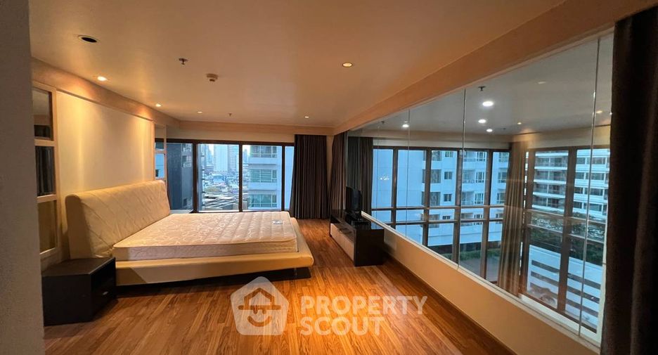 For sale 2 ベッドルーム condo in Khlong Toei, Bangkok