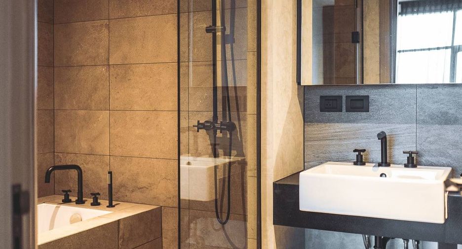 For sale 2 ベッドルーム condo in Watthana, Bangkok