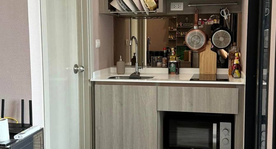 For sale 1 bed condo in Watthana, Bangkok