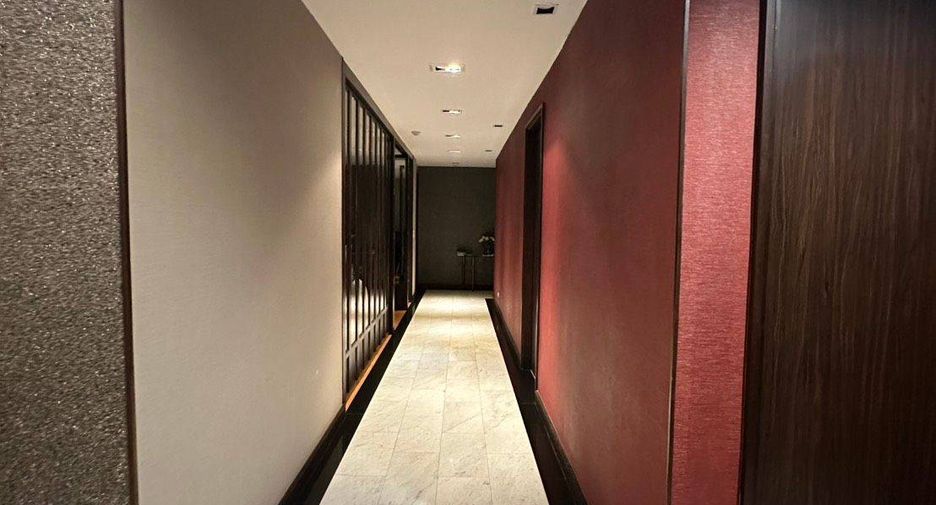 For sale 3 ベッドルーム condo in Bang Rak, Bangkok