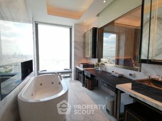 For rent and for sale 3 bedrooms condo in Khlong San, Bangkok