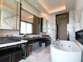 For rent and for sale 3 bedrooms condo in Khlong San, Bangkok