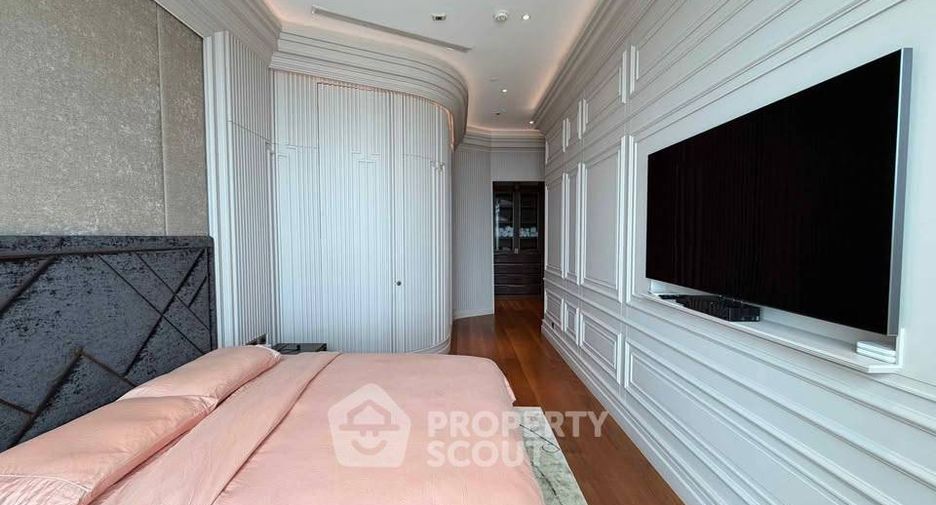 For sale 3 bedrooms condo in Khlong San, Bangkok