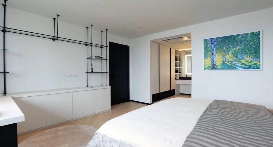 For sale 1 Beds condo in Khlong Toei, Bangkok