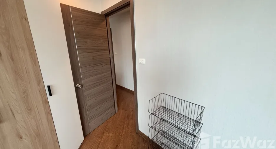 Condo en alquiler de 2 habitaciones en Huai Khwang, Bangkok