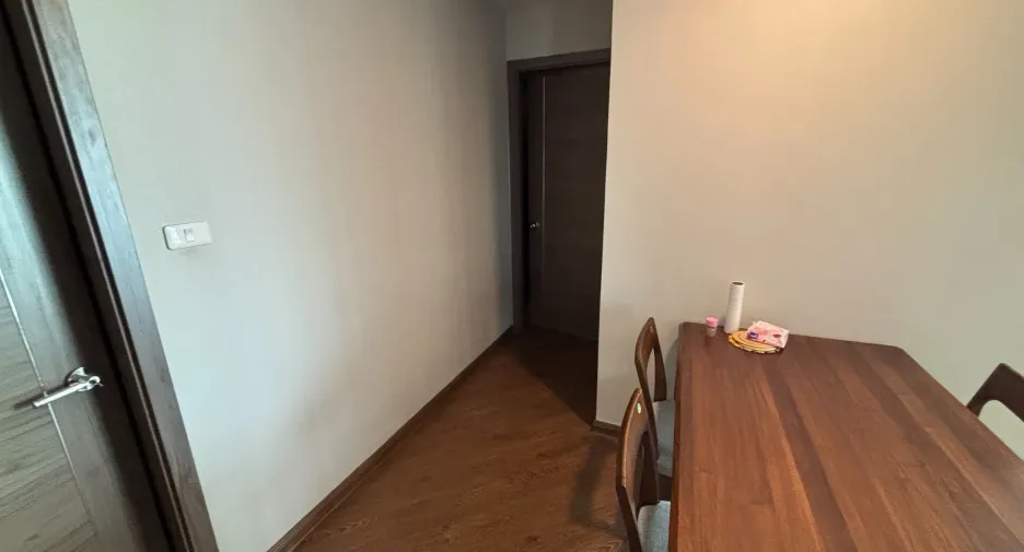 Condo en alquiler de 2 habitaciones en Huai Khwang, Bangkok