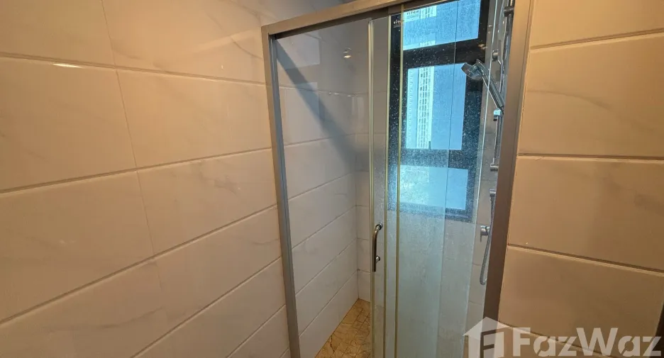 Condo en alquiler de 2 habitaciones en Huai Khwang, Bangkok
