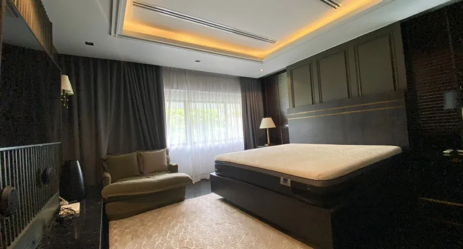 Haus zum Kauf und zur Miete mit 4 Zimmer in Watthana, Bangkok