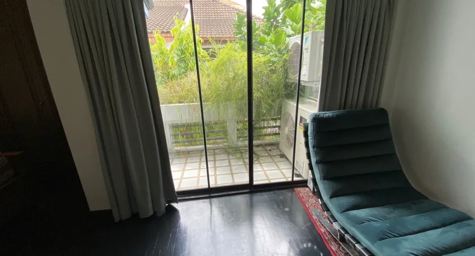 Haus zum Kauf und zur Miete mit 4 Zimmer in Watthana, Bangkok