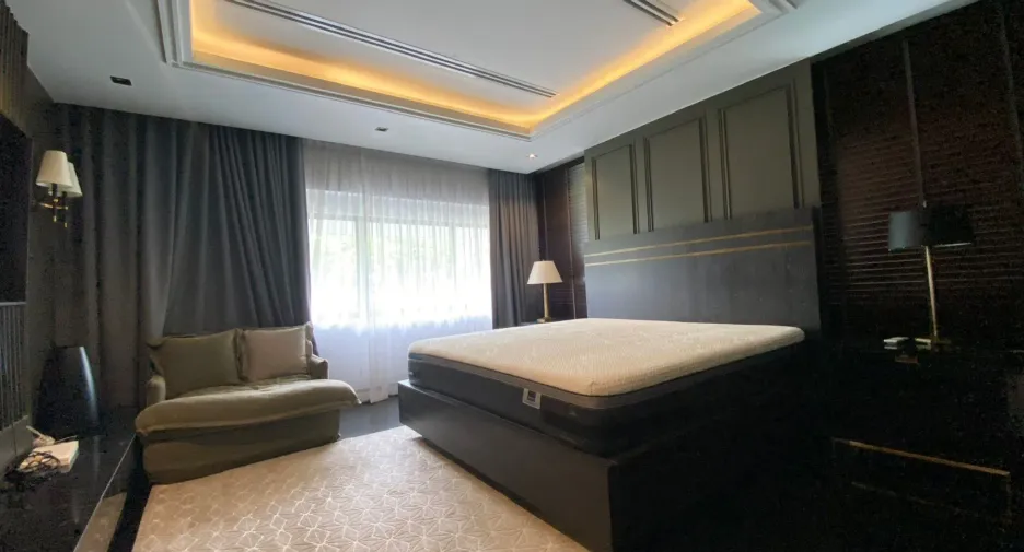 Haus zum Kauf und zur Miete mit 4 Zimmer in Watthana, Bangkok