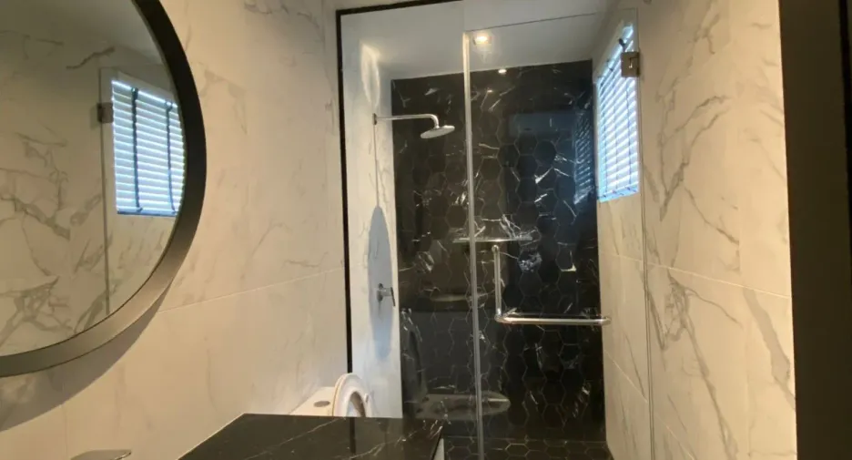 Haus zum Kauf und zur Miete mit 4 Zimmer in Watthana, Bangkok