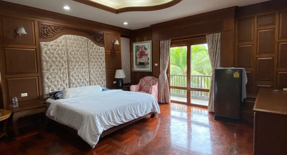 For sale 4 bedrooms house in Mueang Phuket, Phuket