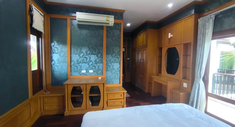 For sale 4 bedrooms house in Mueang Phuket, Phuket