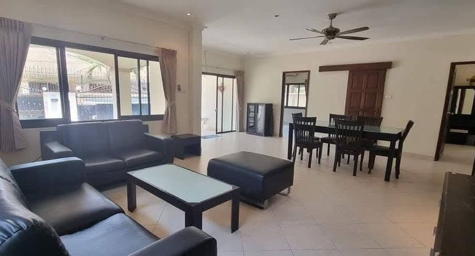For rent 3 bedrooms villa in Jomtien, Pattaya
