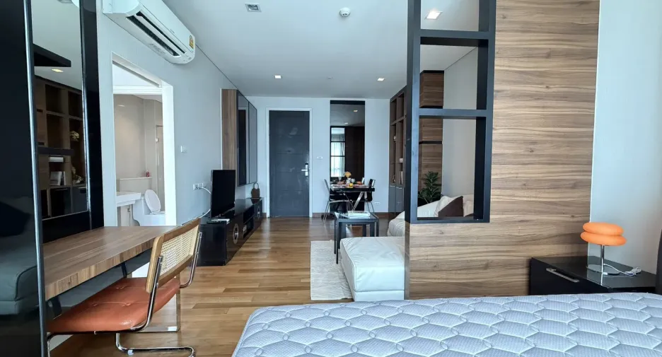 Condo en venta y en alquiler de estudio en Watthana, Bangkok