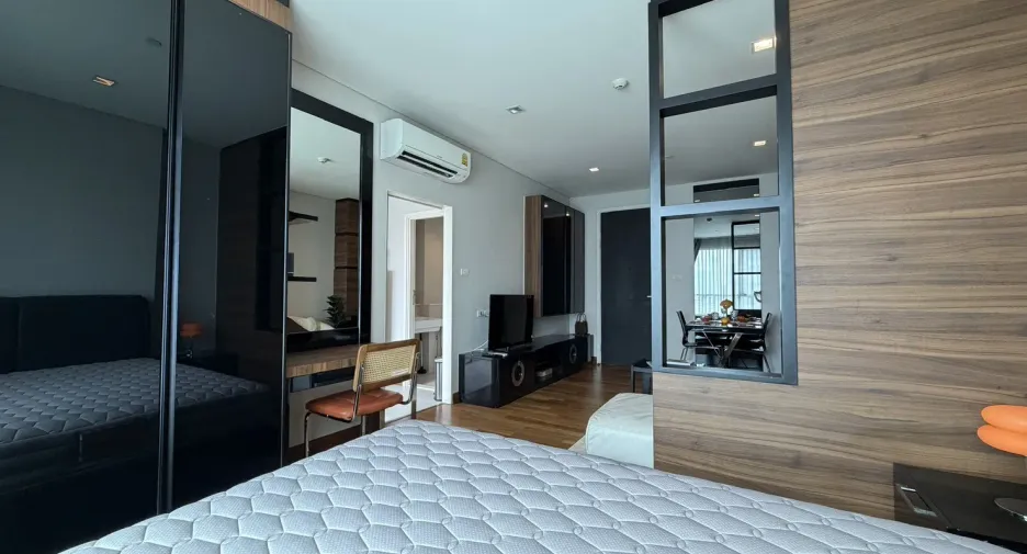 Condo en venta y en alquiler de estudio en Watthana, Bangkok