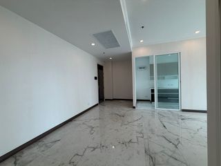 À vendre 1 chambre condo à Bang Rak, Bangkok