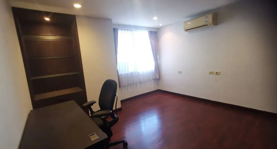 出售 2 卧室 公寓 在 Khlong Toei, 曼谷