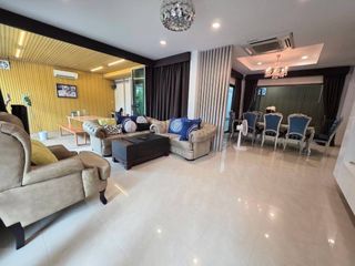 Casa en alquiler de 4 habitaciones en Sai Mai, Bangkok