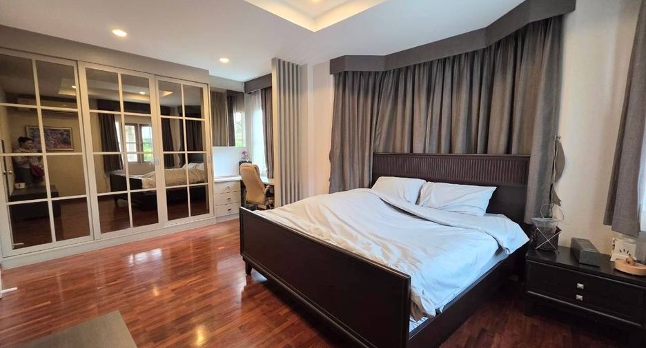 Casa en alquiler de 4 habitaciones en Sai Mai, Bangkok