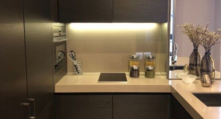 À vendre 1 chambre condo à Sathon, Bangkok